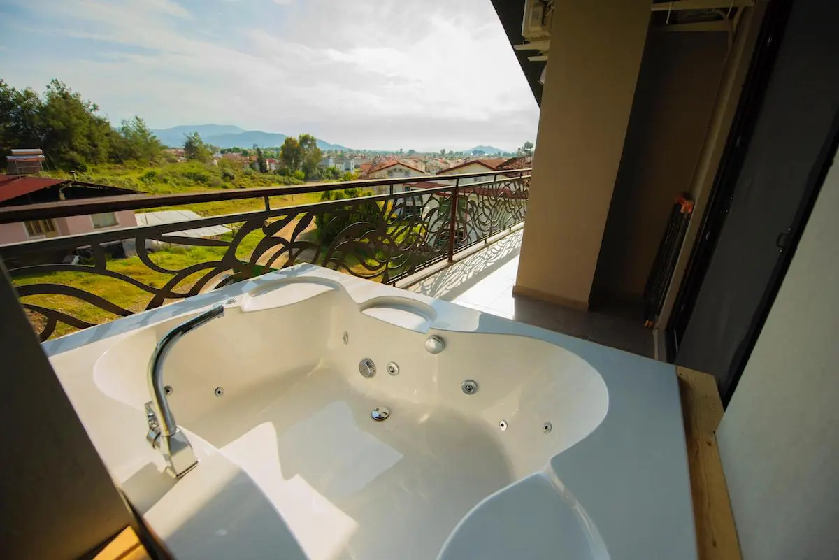 Jacuzzi